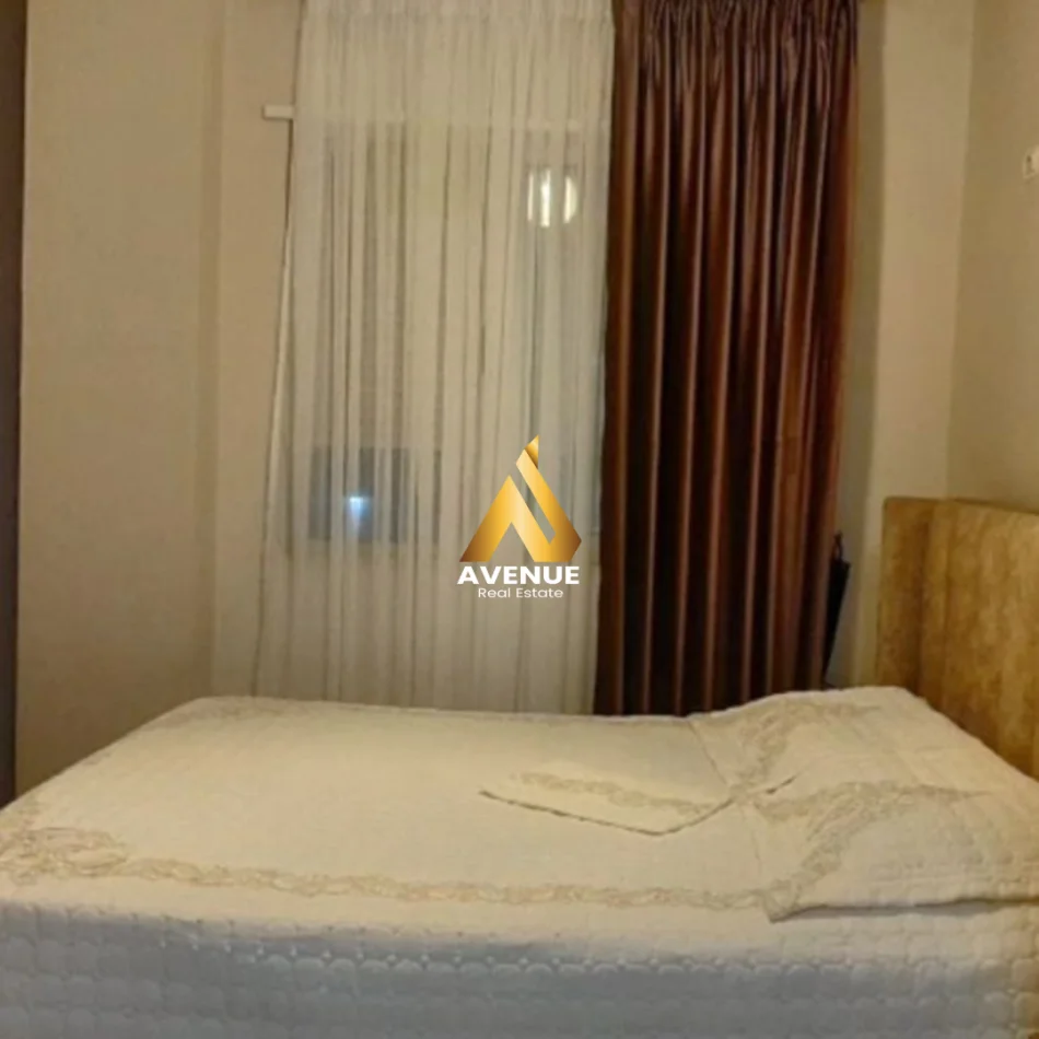 Tirane, jepet me qera apartament 2+1+Ballkon Kati 3, 103 m² 10.000 € (kopshti zoologjik)