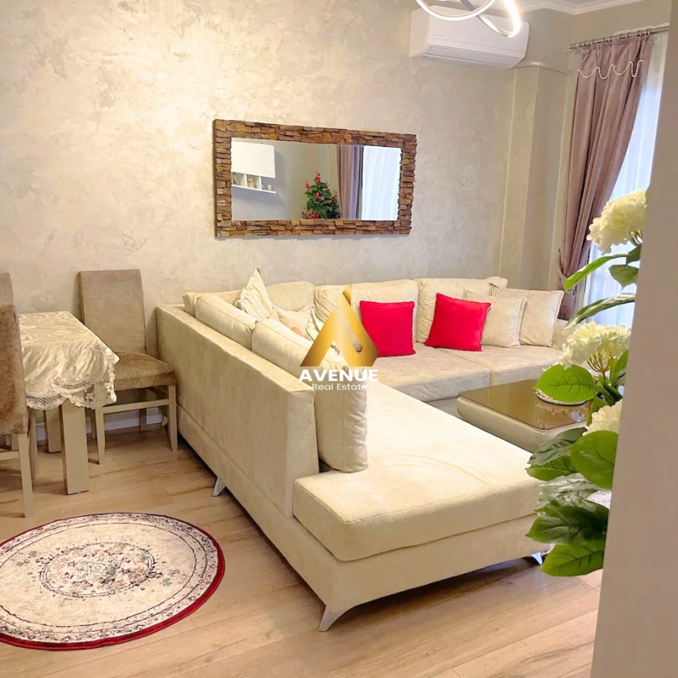 Tirane, jepet me qera apartament 2+1+Ballkon Kati 3, 103 m² 10.000 € (kopshti zoologjik)