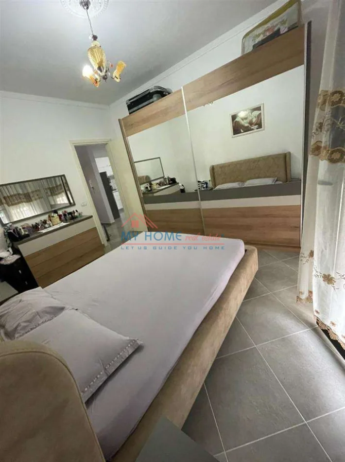 Tirane, jepet me qera apartament 1+1+Ballkon Kati 3, 78 m² 500 € (Kompleksi Green City)