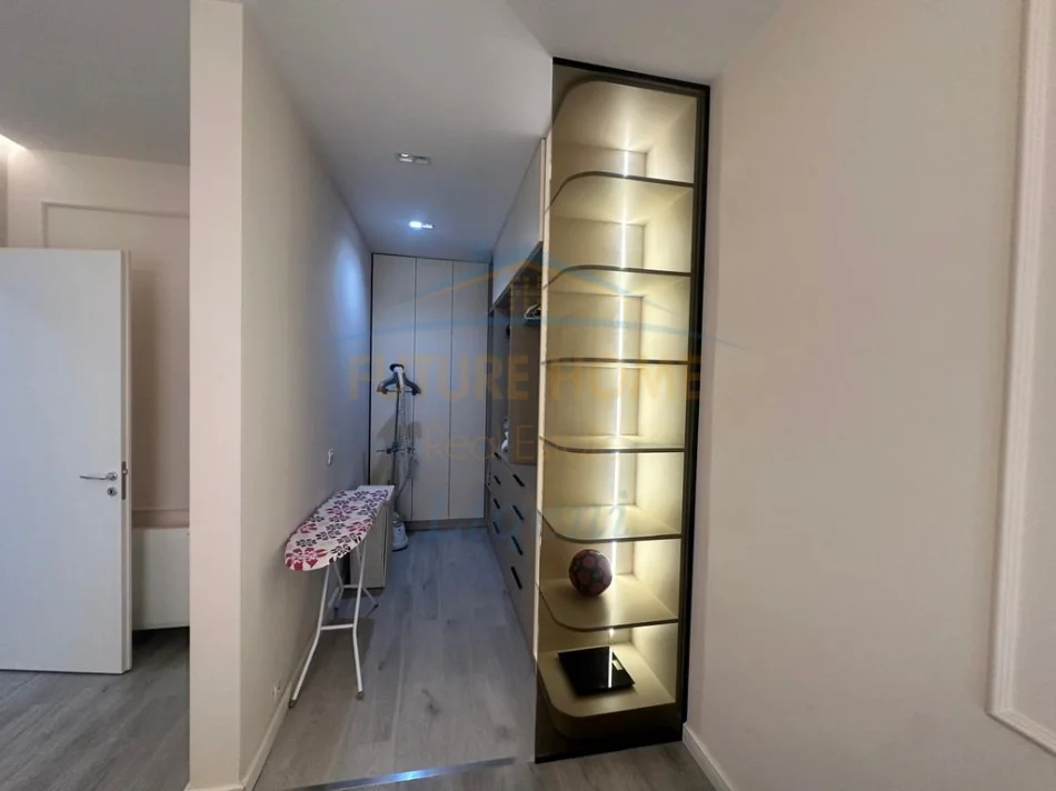 Tirane, jepet me qera apartament 2+1+PARKIM , Kati 3, 92 m² 850 € (GREEN CITY , UNAZA E RE)