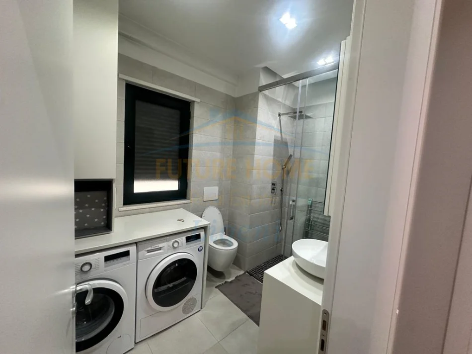 Tirane, jepet me qera apartament 2+1+PARKIM , Kati 3, 92 m² 850 € (GREEN CITY , UNAZA E RE)