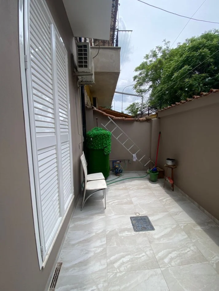 Tirane, jepet me qera Vile 2+1+Aneks+Ballkon Kati 2, 100 m² 1.000 € (Rruga Qemal Stafa)