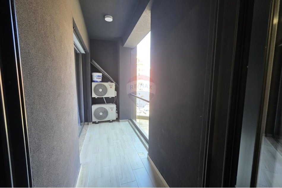 Tirane, jepet me qera apartament 1+1 Kati 2, 87 m² 500 € (Oasis Residence)