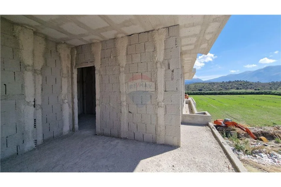 Radhime - Orikum, shitet apartament 1+1 Kati 3, 38 m² (Radhime)