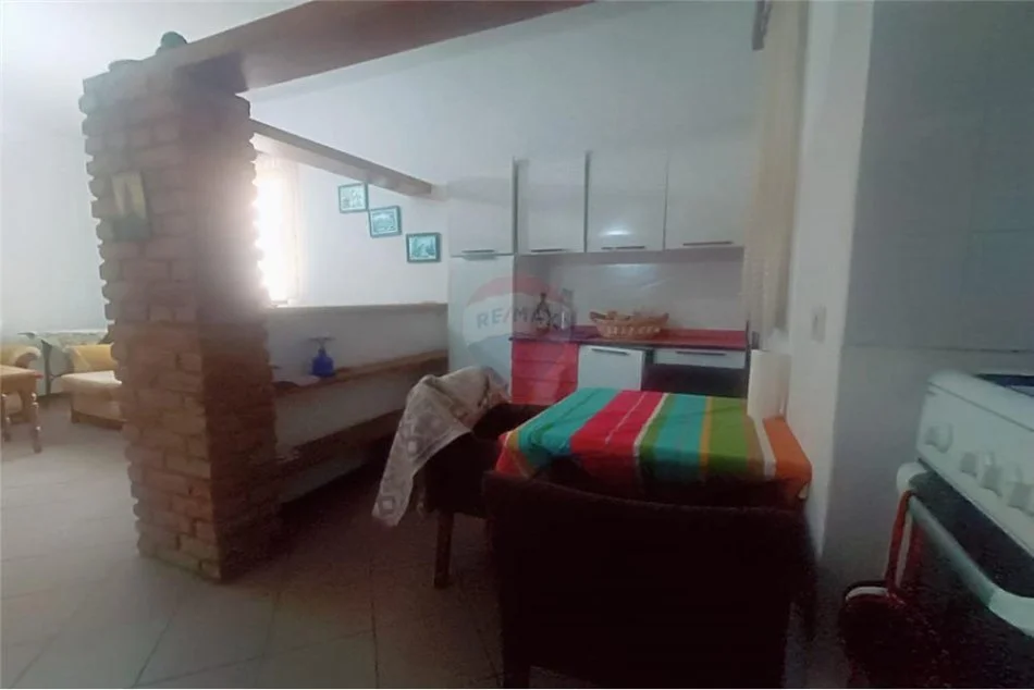 Jepet me qira apartament 3+1+2 ,ne Porcelan 50.000all