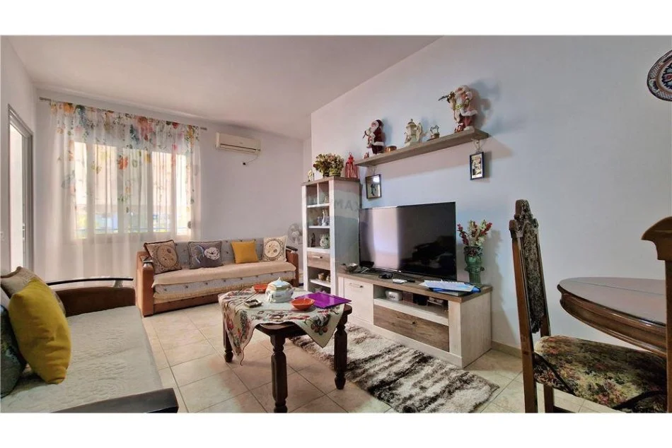 Vlore, shitet apartament 1+1+Ballkon Kati 3, 94 m² 97.000 € (Transballkanike)