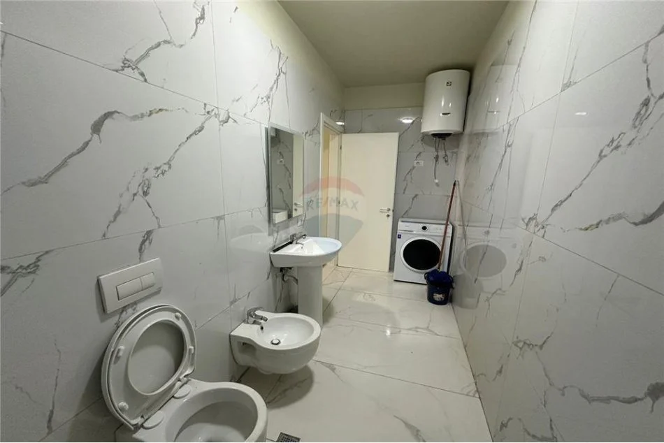 Apartament 1+1 me Qira, Fusha e Aviacionit 450e