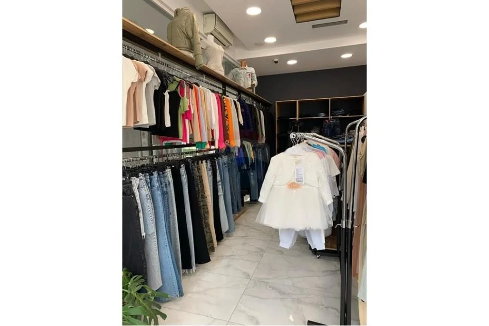 Tirane, jepet me qera dyqan , 37 m² 500 € (Rruga Rosina Plaku)