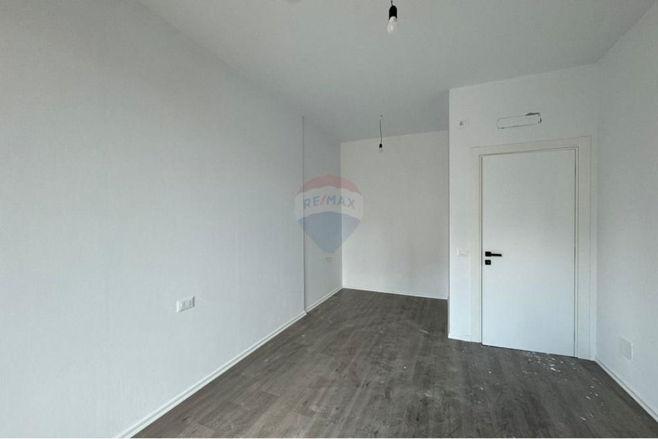 Tirane, jepet me qera zyre Kati 3, 151 m² 1.800 € (ALTANA RESIDENCE)