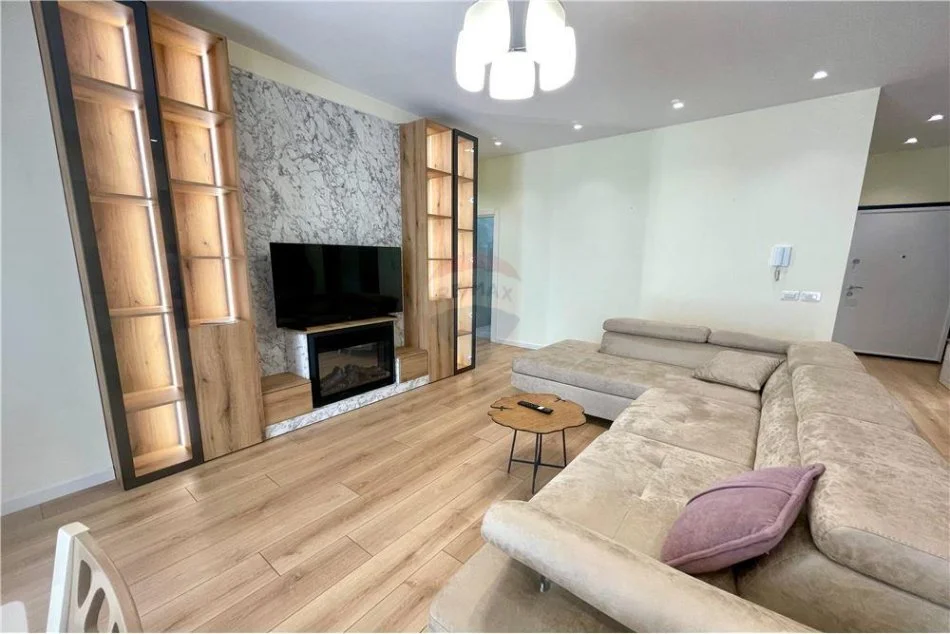 Tirane, jepet me qera apartament , 800 m² 800 € (5-Maj)