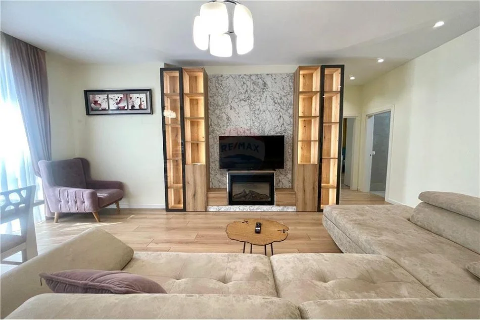 Tirane, jepet me qera apartament , 800 m² 800 € (5-Maj)