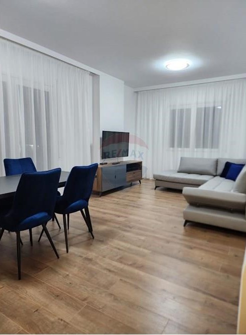 Tirane, jepet me qera 2+1 Kati 0, 85 m² 900 € (Prane Kopshtit Botanik)