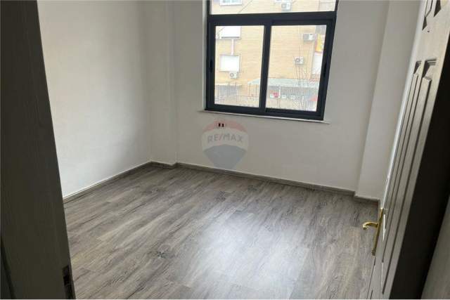 Tirane, jepet me qera apartament 2+1+BLK Kati 3, 93 m² 35.000 Leke (Ferit Xhajko)