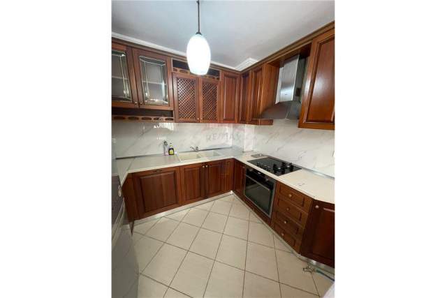 Tirane, jepet me qera apartament 2+1+BLK Kati 2, 100 m² 450 Euro (Bilal Golemi)
