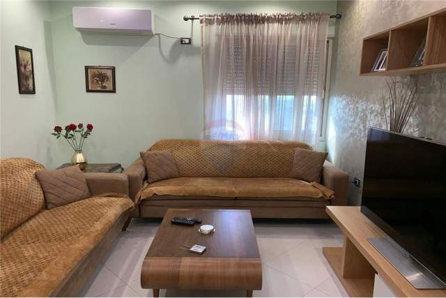 Tirane, ofert apartament 2+1+BLK Kati 4, 125 m² 400 Euro (Fresku)