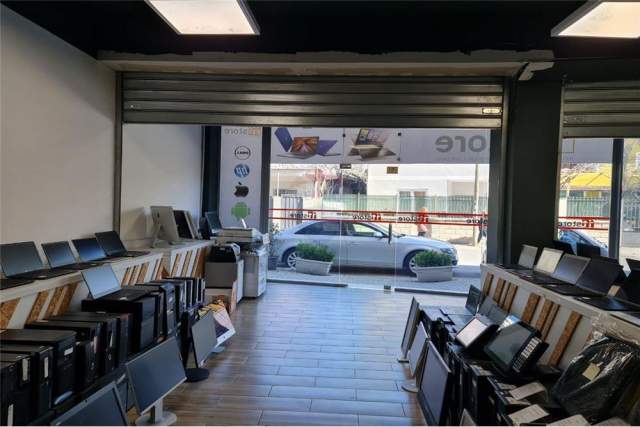 Tirane, jepet me qera dyqan Kati 0, 180 m² 900 Euro