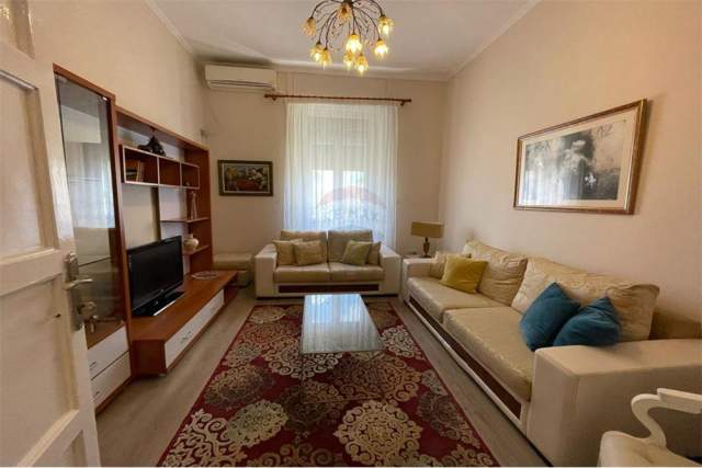 Tirane, jepet me qera apartament 1+1+BLK Kati 2, 80 m² 450 Euro (Rruga Bardhyl)