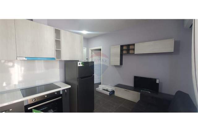 Tirane, jepet me qera apartament 1+1+BLK Kati 8, 60 m² 400 Euro (Rruga Elbasanit)