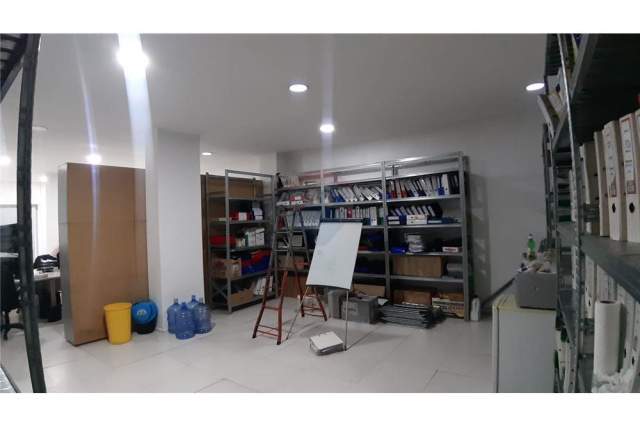 Tirane, jepet me qera zyre Kati 0, 75 m² 550 Euro (Kopshti Zoologjiik)