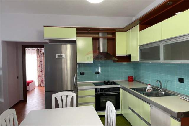 Tirane, jepet me qera apartament 2+1+BLK Kati 3, 95 m² 35.000 Leke (Sauk)