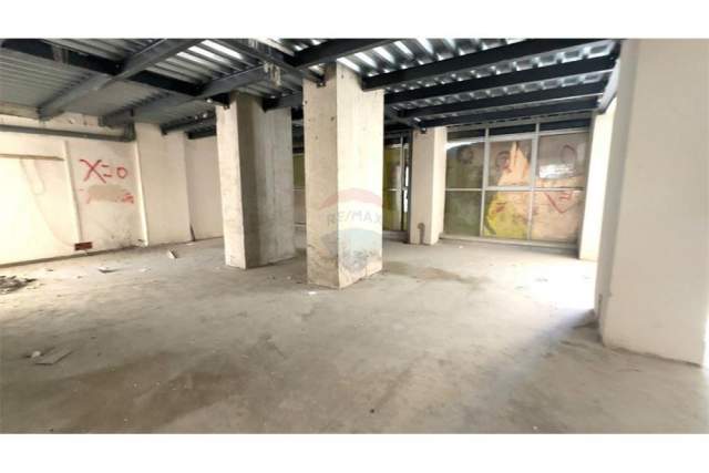 Durres, jepet me qera ambjent biznesi Kati 0, 446 m² 3.200 Euro (Durres)