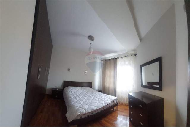 Tirane, jepet me qera apartament 1+1+BLK Kati 8, 67 m² 400 Euro (Hoxha Tahsim)