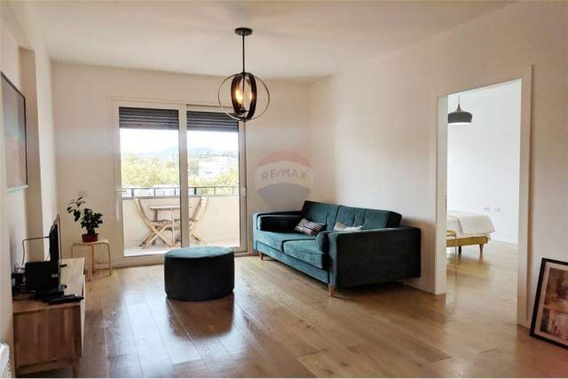 Tirane, jepet me qera apartament 1+1+BLK Kati 6, 78 m² 600 Euro (Myslym Shyri)