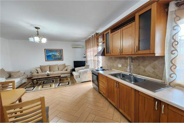 Tirane, jepet me qera apartament 2+1+BLK Kati 6, 105 m² 530 Euro (Siri Kodra)