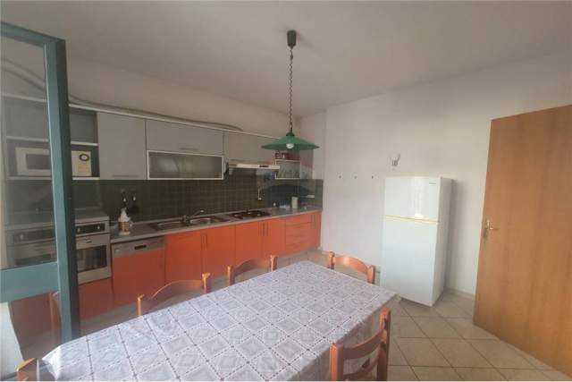 Tirane, jepet me qera apartament 1+1+BLK Kati 5, 84 m² 550 Euro (Sami Frasheri)