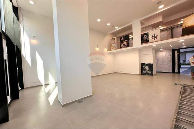 Tirane, jepet me qera ambjent biznesi Kati 0, 70 m² 2.500 Euro (Myslym Shyri)