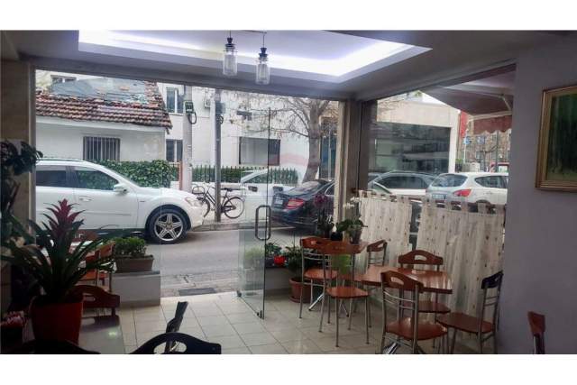 Tirane, jepet me qera lokal Kati 0, 65 m² 800 Euro (21 dhjetori)