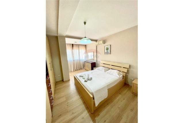 Tirane, jepet me qera apartament 1+1+BLK Kati 9, 78 m² 700 Euro (Myslym Shyri)
