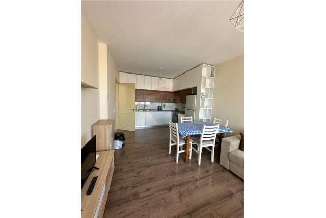 Tirane, jepet me qera apartament 2+1+BLK Kati 4, 107 m² 400 Euro (Casa Italia)