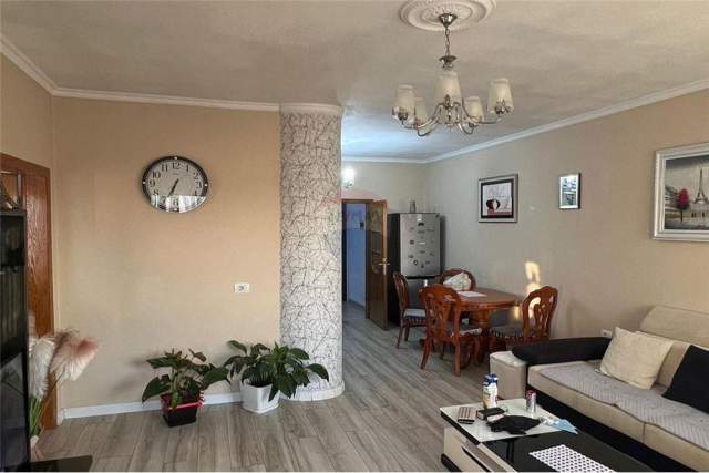 Tirane, jepet me qera apartament 2+1+BLK Kati 8, 95 m² 480 Euro (Don Bosko)