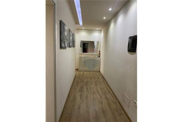 Tirane, jepet me qera apartament 3+1 Kati 10, 120 m² 800 Euro (Jordan Misja)