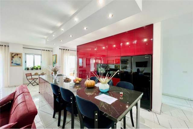 Tirane, shitet apartament 3+1+BLK Kati 3, 126 m² 330.000 Euro (liqeni thate)