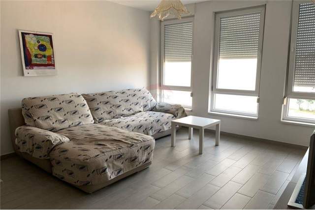 Tirane, jepet me qera apartament 2+1 Kati 3, 92 m² 550 Euro