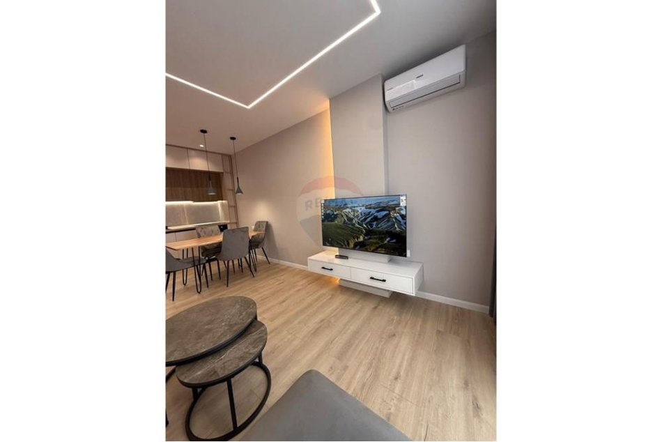 Tirane, jepet me qera apartament 1+1 Kati 8, 63 m² 450 € (Teodor Keko)