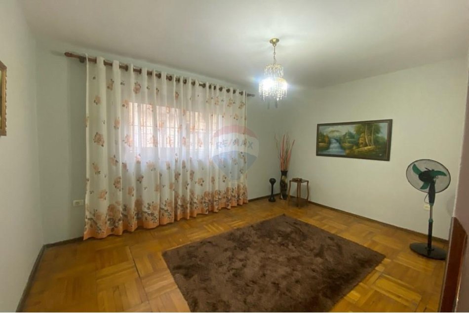 Tirane, jepet me qera apartament 2+1 , 78 m² 450 € (Muhamet Gjollesha)