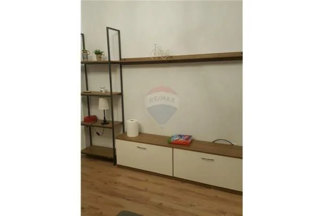 Tirane, jepet me qera apartament 1+1 Kati 5, 57 m² 450 Euro (ELEONORA)