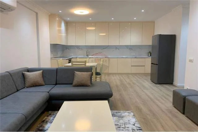 Tirane, jepet me qera apartament 2+1+BLK 110 m² 600 Euro