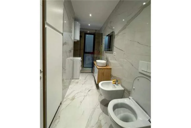 Tirane, jepet me qera apartament 2+1+BLK Kati 4, 95 m² 700 Euro (Astir)