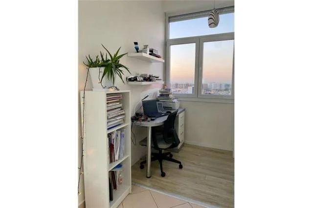 Tirane, shitet apartament 2+1+BLK Kati 11, 87 m² 135.000 Euro (globe)