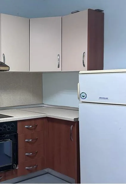 Jepet Shtepi  per shitje,    ne Pallat Egzistues 1+1    ID   11839