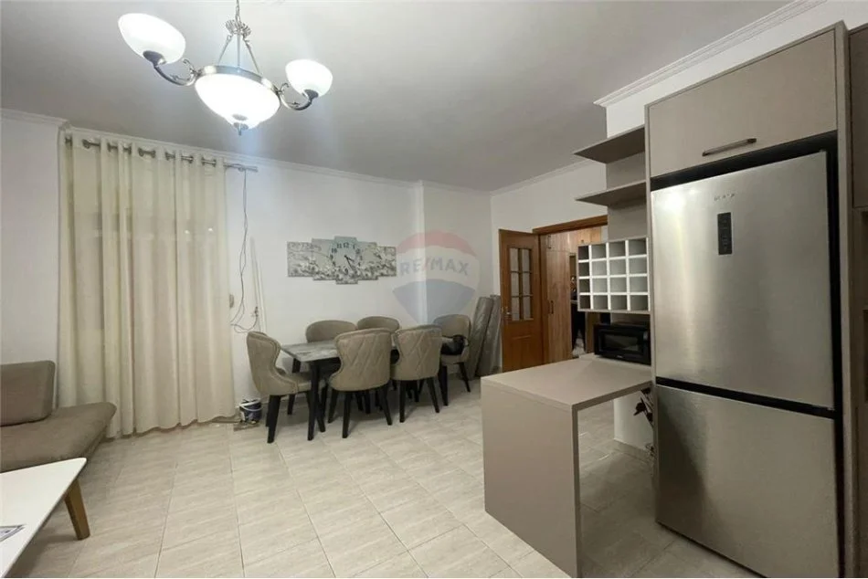 JEPET APARTAMENT ME QIRA 2+1+2 NE RRUGEN 5 MAJI