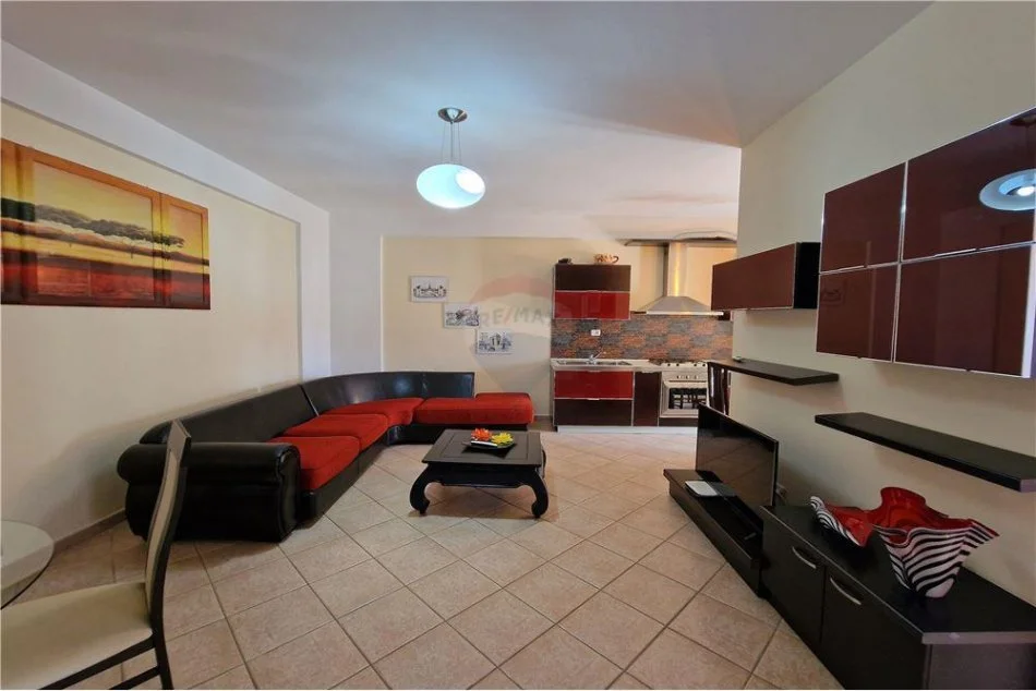 Apartament 2+1 ne shitje prane zjarrfikses,Vlore