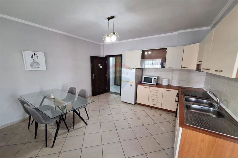 APARTAMENT 2+1 PER QIRA TEK KOMUNA E PARISIT