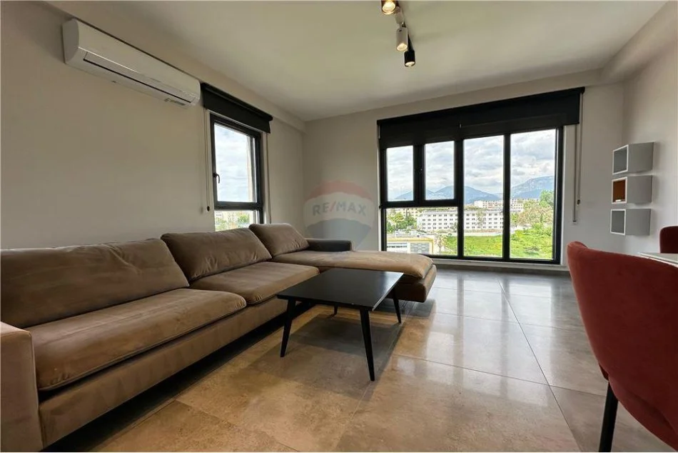 Tirane, jepet me qera apartament 1+1+Aneks+Ballkon, Kati 7, 80 m² 700 € (Rruga e Elbasanit,)