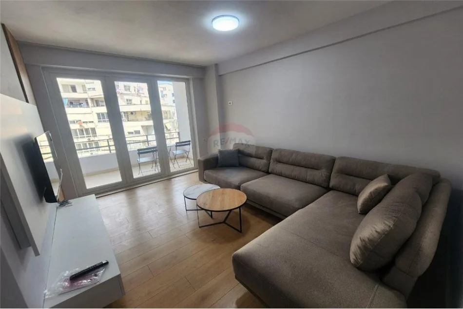 Tirane, shitet apartament 1+1 Kati 4, 72 m² 99,000 € (Rr. Mikel Maruli - Astir-Bar Artisti - Astir, Albania)