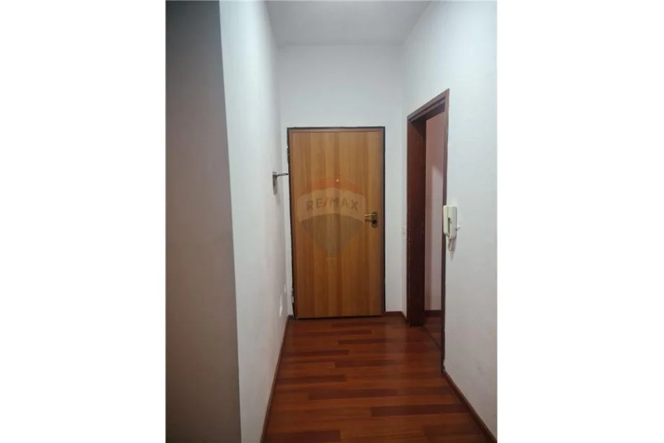 Shqiperi, jepet me qera 2+1+Ballkon , 100 m² 550 € (Bulevardi Zogu i I)